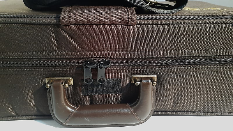 Vip odyssey best sale briefcase price