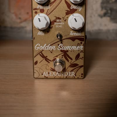 Alexander Pedals Golden Summer Reverb Pedal