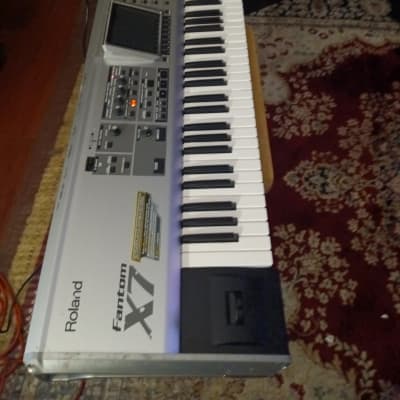 Roland Fantom X7 Synthesizer Workstation Roland Fantom X7 Unknown