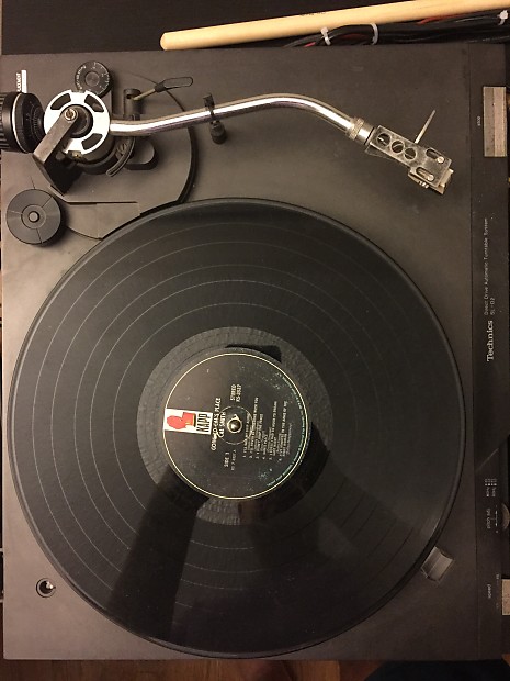 Technics Direct Drive SL-D2 Turntable, working and tested