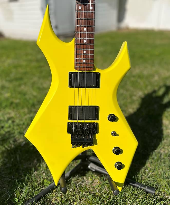 B.C. Rich Warlock USA 1987 1989 Yellow Reverb