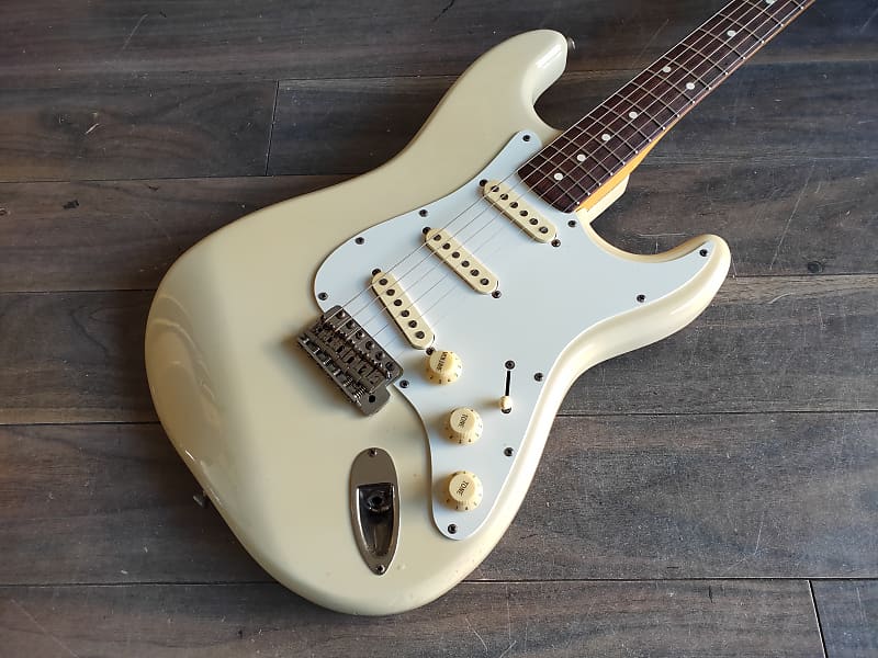 1981 Yamaha ST360R Stratocaster (Made in Japan) White