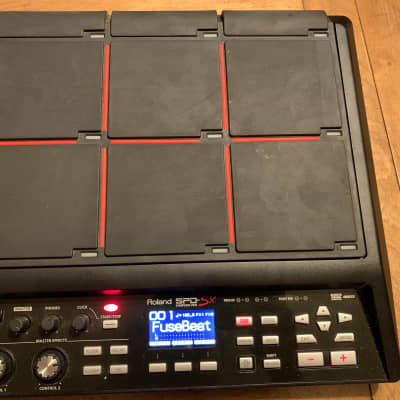 FATCAT Is a Drum Machine, Synth, and Arpeggiator Stuffed into an Altoids Tin  