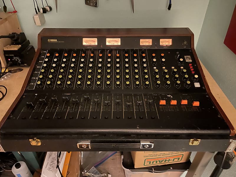 Yamaha PM700 Mixer Modded for Direct Outputs Reverb