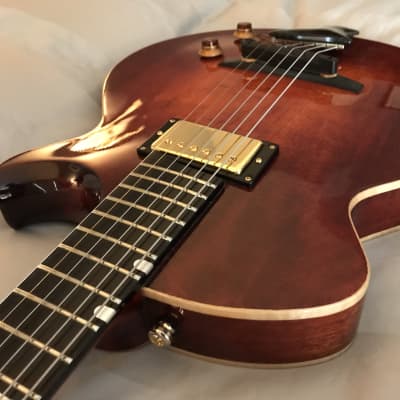 Eastman ER-1 2019 MINT small body super comfy Archtop Guitar ( video) image 2
