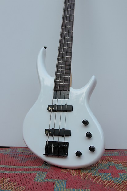 Epiphone Toby by Tobias Deluxe IV ホワイト Epiphone Toby by Tobias Deluxe IV ホワイト