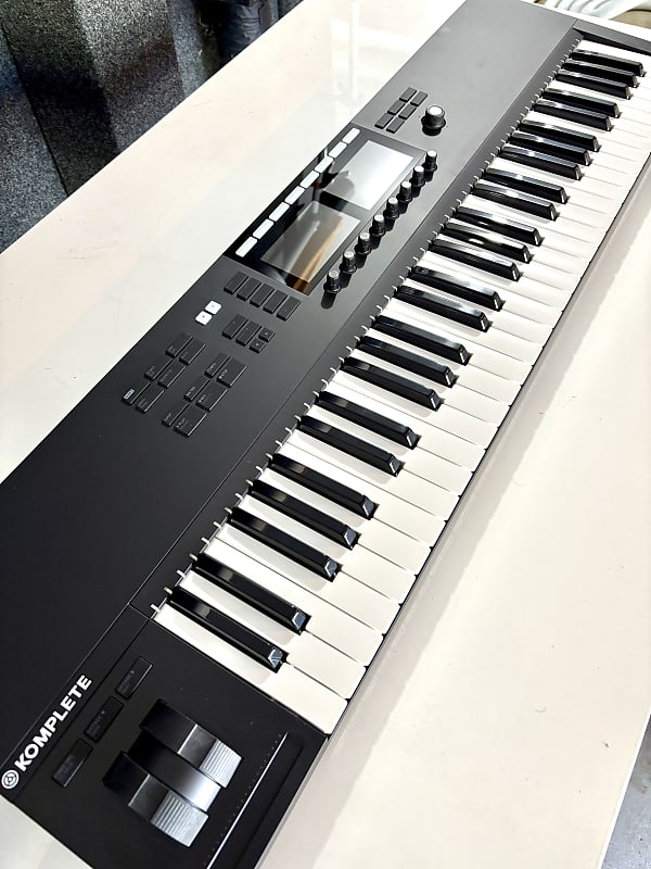 【PeopleM】KOMPLETE KONTROL S61 MK Amazon.com: Native Instruments S-Series Komplete Kontrol S61
