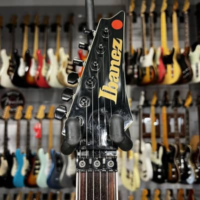 E-Gitarre Ibanez shops neuwertig!