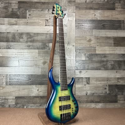 Marcus Miller M7 5 String Electric Bass W/GigBag - Blue Burst image 2
