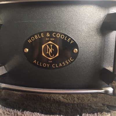Noble & Cooley Alloy Classic Black image 1