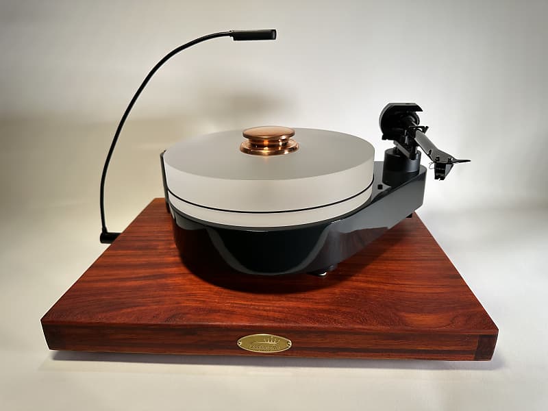 Custom made turntable isolation platform made with Solid padauk wood  			