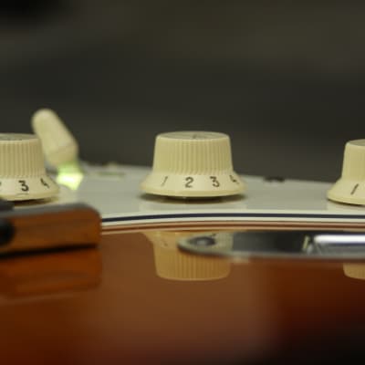 Fender Stratocaster 60th Anniversary Standard 2006 Sunburst image 13