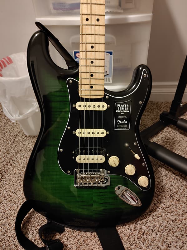 Fender Stratocastor special edition 2021 Dark green and black