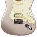 Fender Deluxe Stratocaster HSS in Blizzard Pearl MX21035132