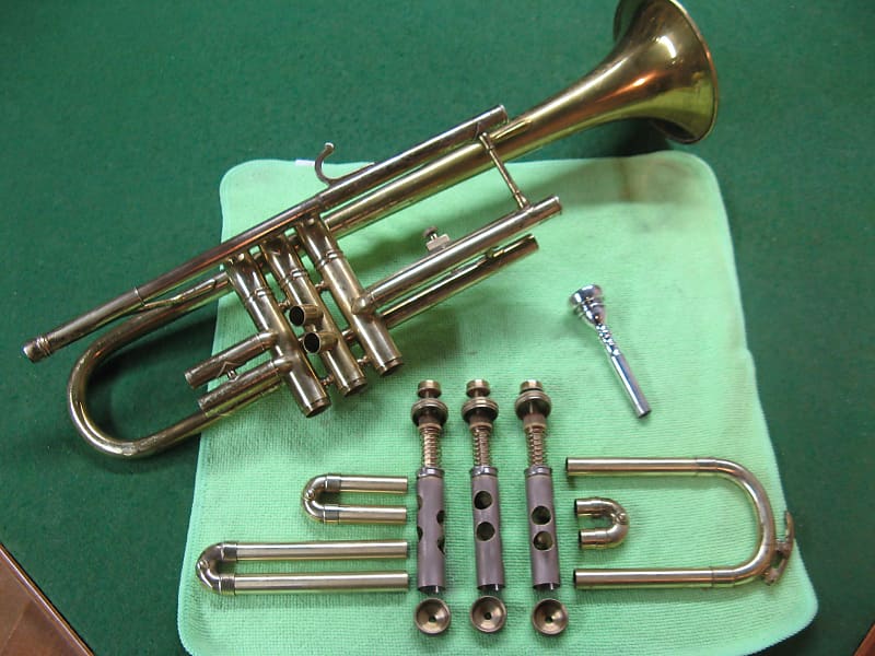 Nikkan Tokyo Trumpet NO. 2 1960's - Reconditioned - Nice Yamaha Case and  Nikkan NO.1 MP