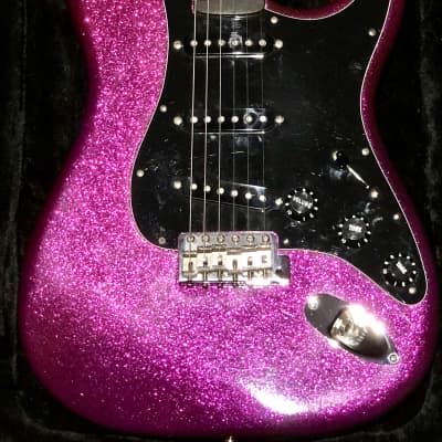 Moollon Stratocaster Purple Sparkle Matching Headstock 2015 - RARE !! image 2