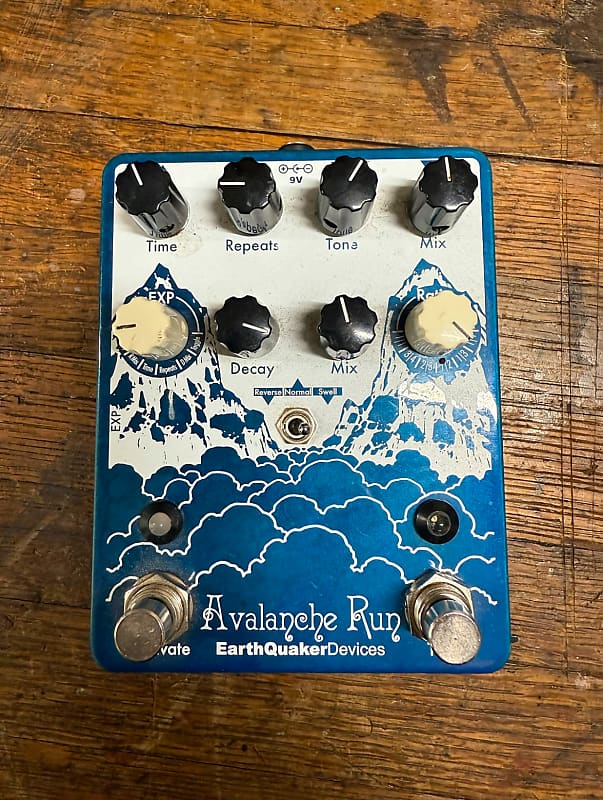 EarthQuaker Devices Avalanche Run Stereo Reverb & Delay with Tap Tempo