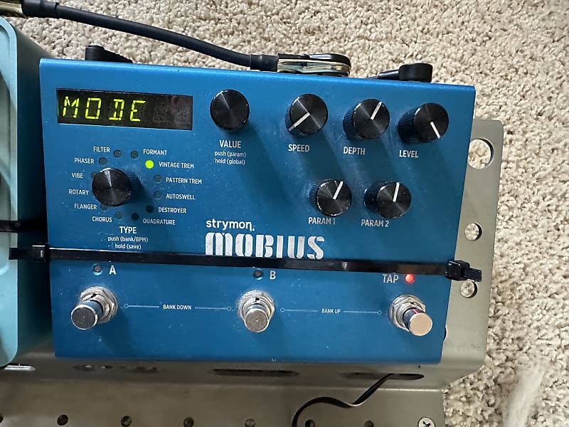 Strymon Mobius