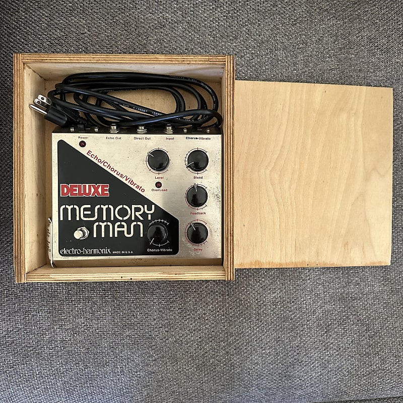 Electro-Harmonix Deluxe Memory Man Reissue
