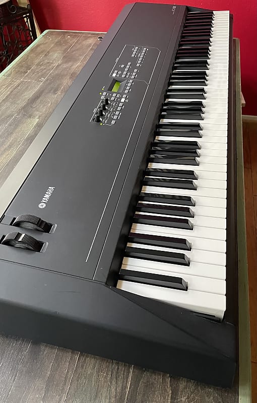 YAMAHA KX8 midi controller 88 key Reverb