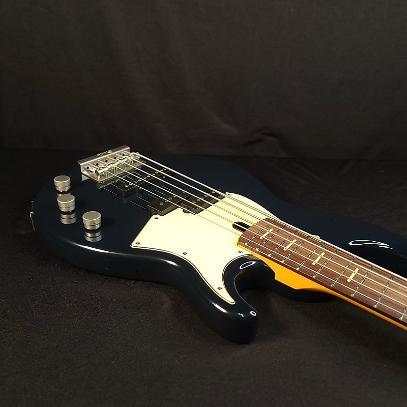 Yamaha BBP35 5 String Electric Bass Midnight Blue w/case