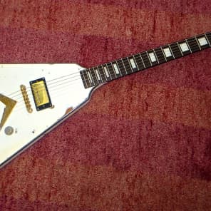 2006 Dean Flying V White w/ Black Binding Previously Owned