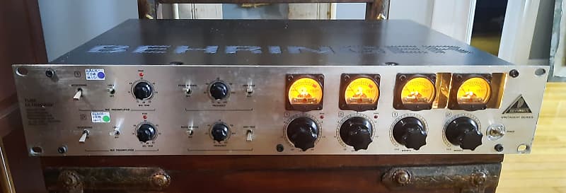 Behringer TUBE ULTRAGAIN T1953 - Microphone/Line Preamplifier image 1