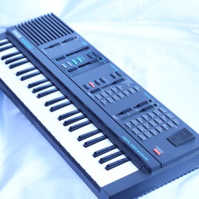 Buy used Yamaha VSS-100 Sampling Synthesiser Excellent Working Condition!