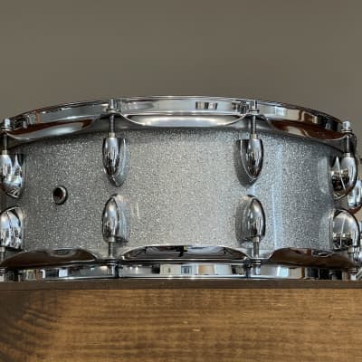 Yamaha Oak Custom 5.5x14 Silver Sparkle Snare Drum NSD085A | Reverb