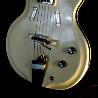 National VAL PRO "85"  1961 White. RES-O-GLAS. Extremely Rare. Great Condition. Tone image 21