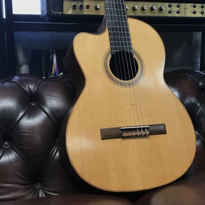 Lowden Master Built By George Lowden #353 Concert Classic Brazilian Left Hand 2001 - Natural image 15
