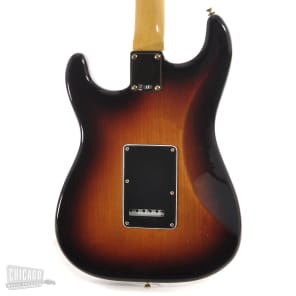Fender Artist Stevie Ray Vaughan Stratocaster 3-Color Sunburst image 3