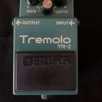 BOSS Tremolo TR-2 ＆ YAMAHA SHD-100 セット売り アンプ・エフェクターセール品》BOSS / TR-2 Tremolo トレモロ