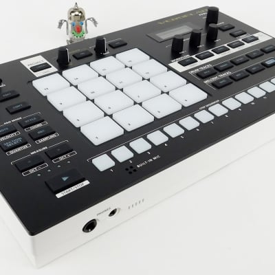 Roland MV-1 Verselab Song Production Studio | Reverb Roland MV-1 Verselab Song Production Studio | Reverb
