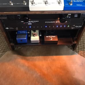 RJM Effect Gizmo + Liquid Foot Pro MIDI rack with Furman, 6U rack and pedal drawer image 1