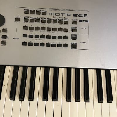 Yamaha Yamaha Motif ES8 es 8 2000s - Silver