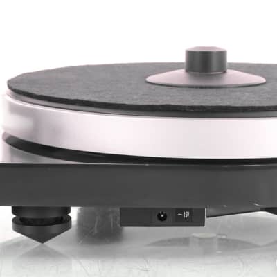 Pro-ject RPM 5.1 SE Belt-Drive Turntable; No Cartridge image 5