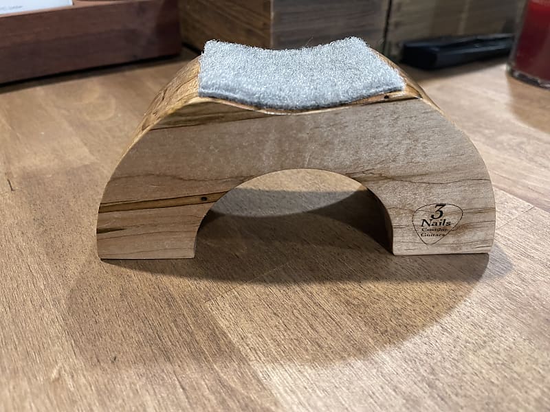 3Nails Custom Guitars Repair stand Lacquer Reverb