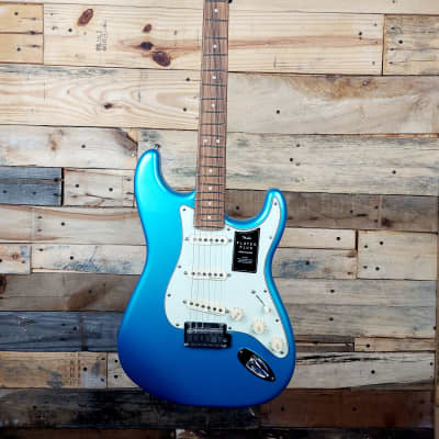 Fender Player Plus Stratocaster with Pau Ferro Fretboard 2021 - Present - Opal Spark image 2