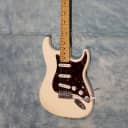 Fender American Standard Stratocaster with Maple Fretboard 2008 - 2016 Olympic White