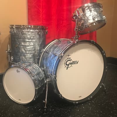 Gretsch USA Custom 4-piece drum kit - 12/16/22 plus snare - Sky Blue Pearl image 3