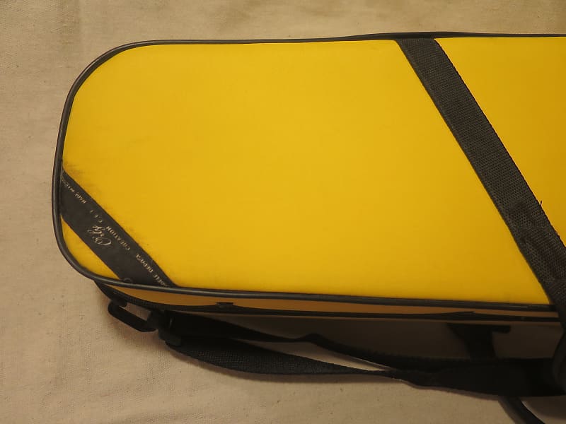 Designer Violin Case Orly by F.E.L., made in France - Ultra-Light,  Bright-Yellow Outer Shell