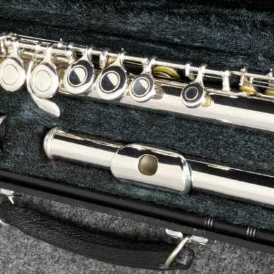 Yamaha YFL-221N Nickel-plated Student Flute Made in Japan
