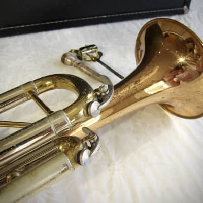Olds Trumpet Unbranded Gold & Silver with Newer Conn Case Circa-1958-Gold & Silver image 7