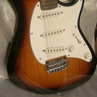 Cort - G200-Strat style Electric Guitar/ Classic Gloss Sunburst image 20
