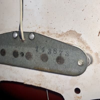 Vintage 1973 fender Stratocaster maple Fretboard electric.guitar hardtail  made in the usa  Sunburst image 14