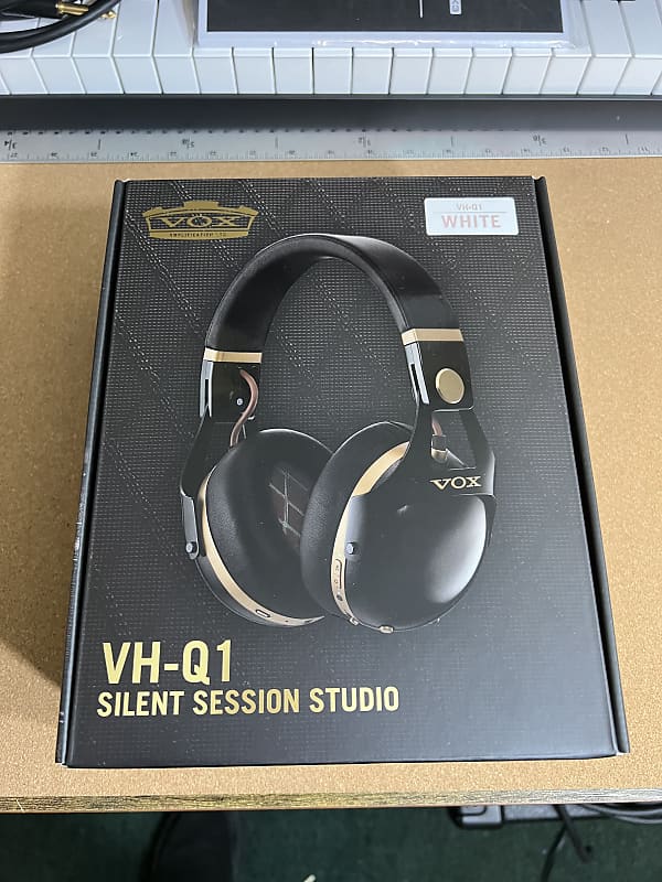 Vox VH-Q1 Smart Noise Cancelling Headphones for Guitarists - White image 1