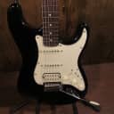 Squier Affinity Stratocaster HSS with Rosewood Fretboard 70s Reissue Large Headstock Black Metallic