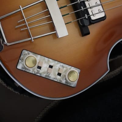 Hofner 500/1 Bass. V63 Custom Shop. image 7