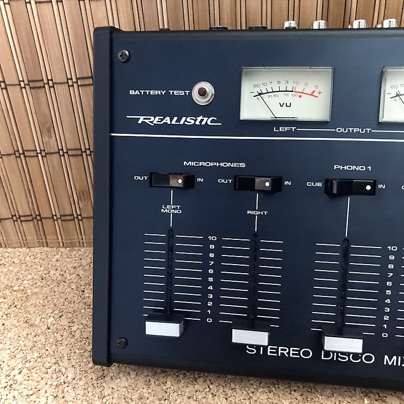 Realistic - Stereo Disco Mixer - 32-1100A - Phono +